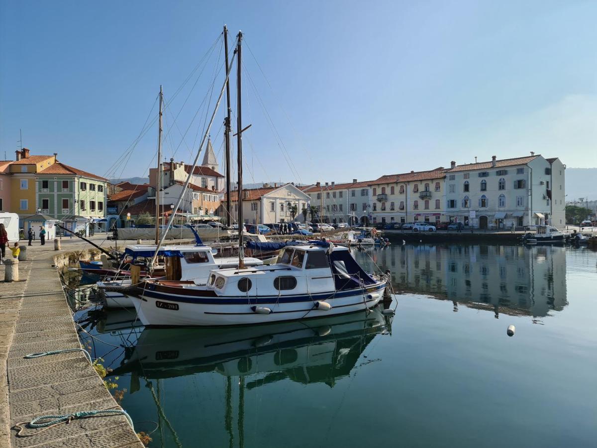 Apartma Sinitus Izola Exteriör bild