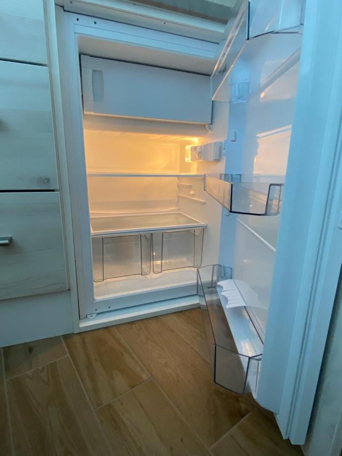 Apartma Sinitus Izola Exteriör bild