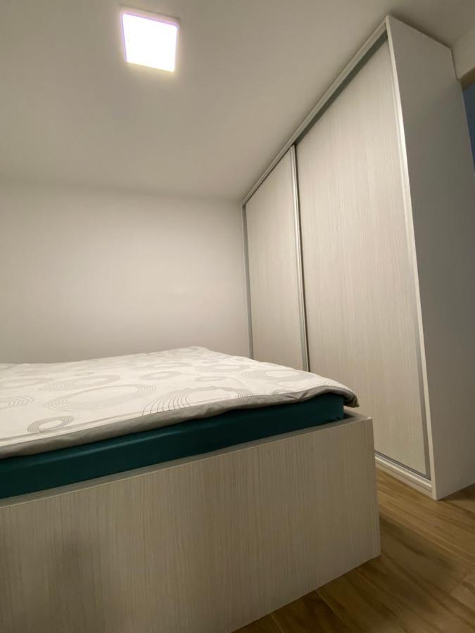 Apartma Sinitus Izola Exteriör bild